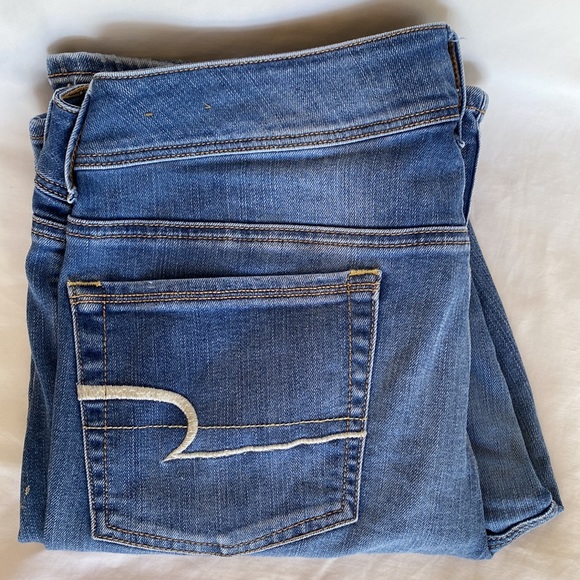 American Eagle Outfitters Denim - Gently Worn American Eagle Outfitters Stretch Kick Boot Distressed Jeans Size 12